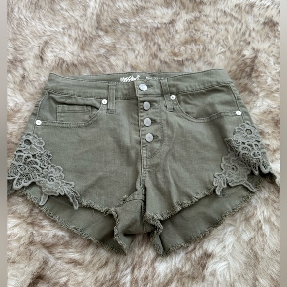 Mossimo Denim Olive Green Lace High Rise Shorts - Picture 1 of 4